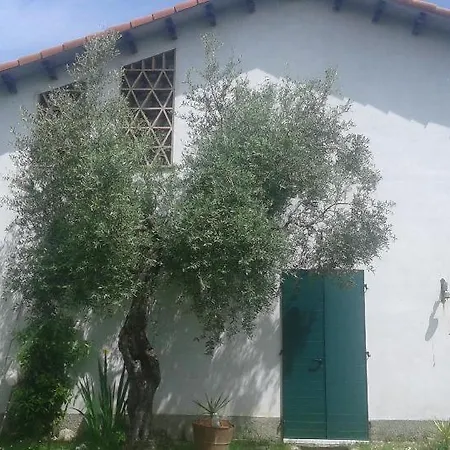 Albachiara Bed & Breakfast Sarzana